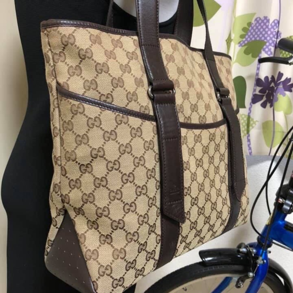 SOLD🔥🔥Gucci GG Monogram Large Tote - Picture 3 of 8